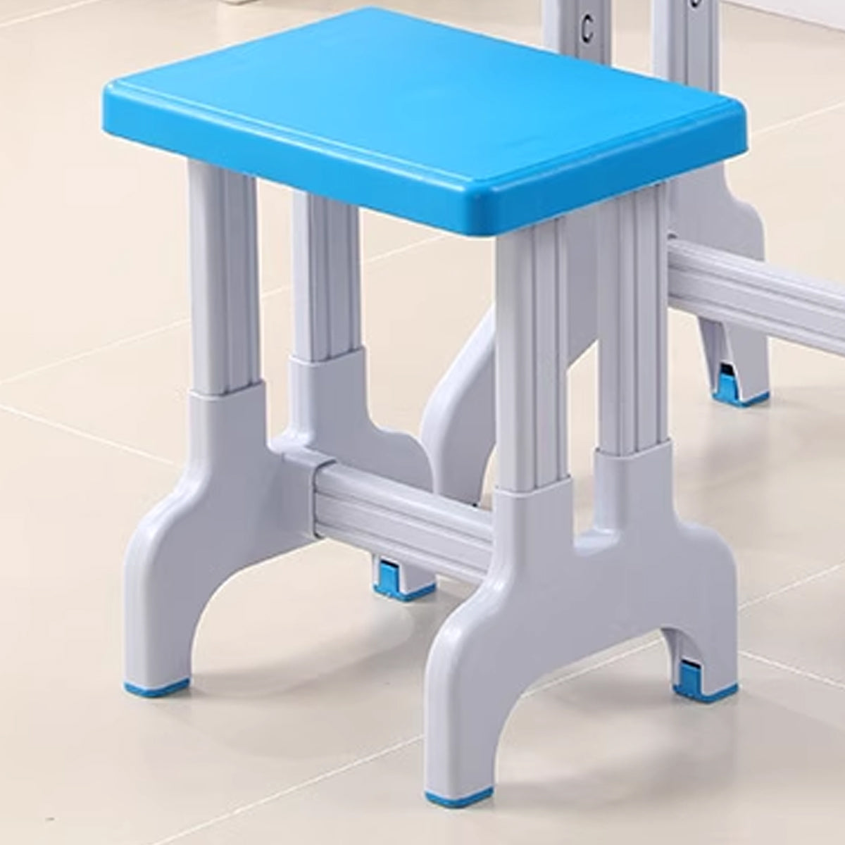 Stackable PP Square Stool with Non-Slip Pads